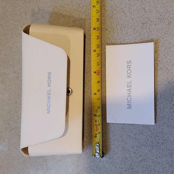 🤍 Michael Kors Glasses Hard Case - Picture 6 of 6